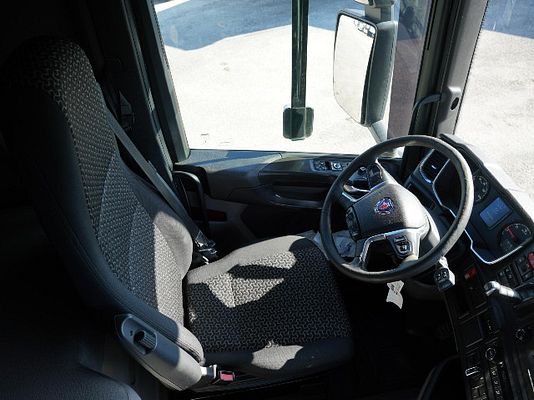 Vehicle image 11 / 13