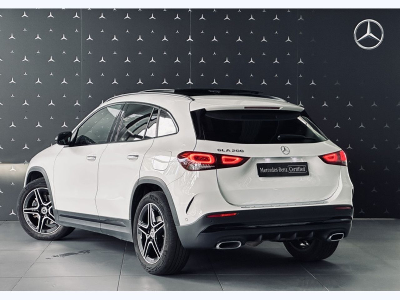 Photo du v&eacute;hicule 7 / 18