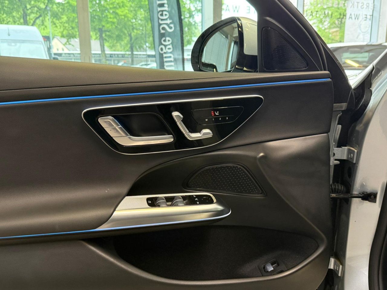 Mercedes-Benz E-Klasse – Bild 13