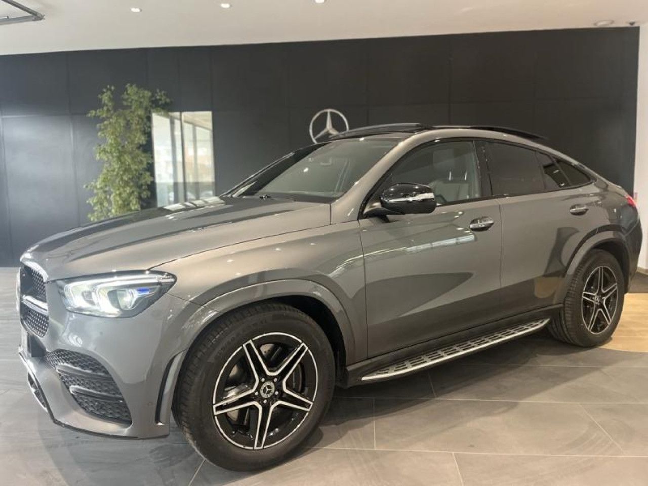 Photo du véhicule 1 / 18