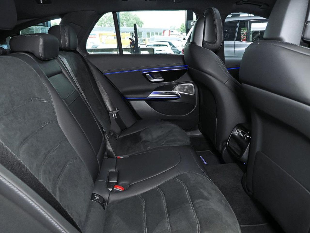 Mercedes-Benz E-Klasse – Bild 15