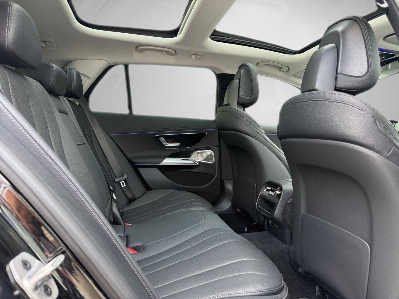 Mercedes-Benz E-Klasse – Bild 21