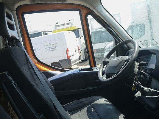 Vehicle image 6 / 6