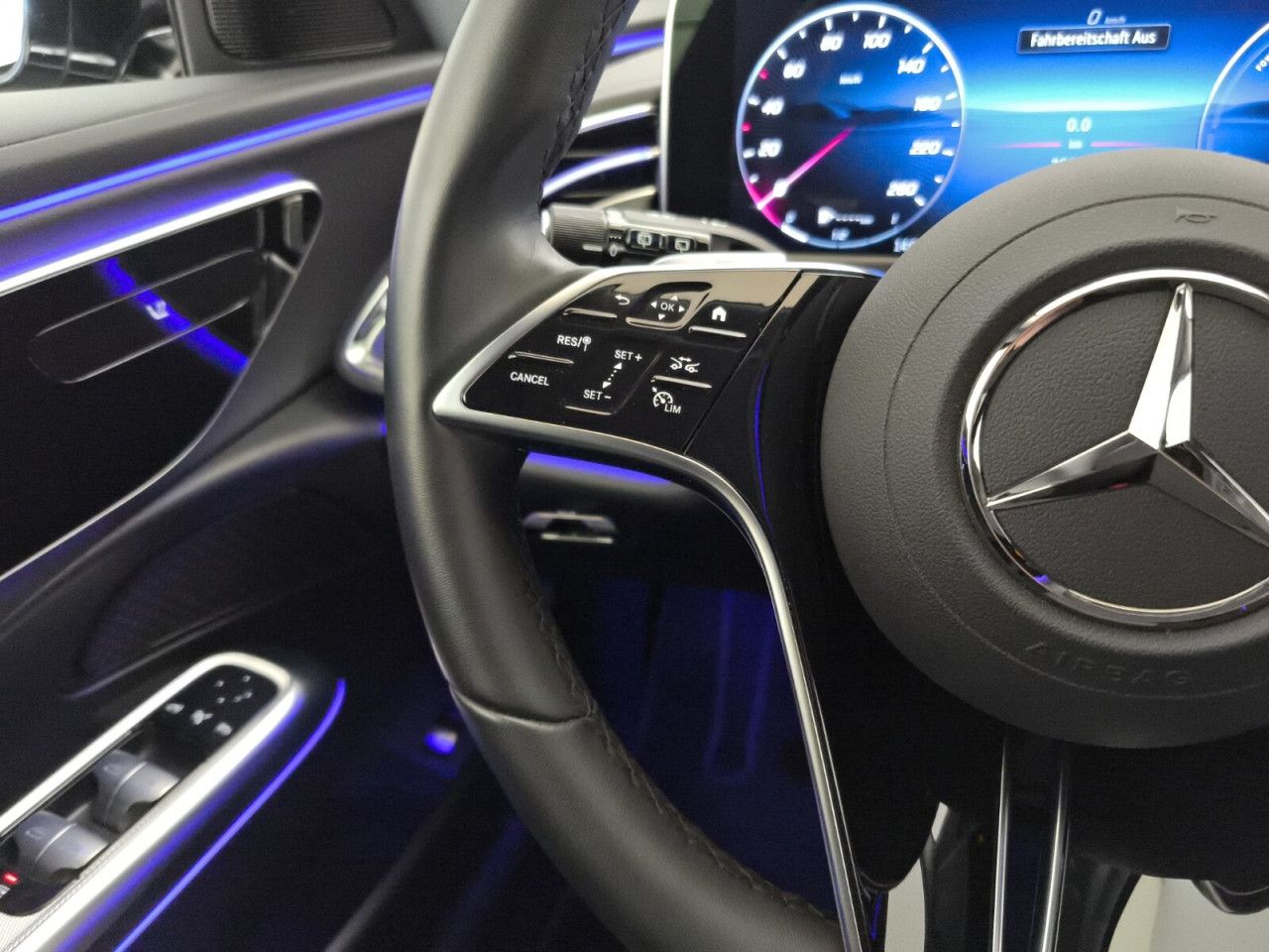 Mercedes-Benz E-Klasse – Bild 17