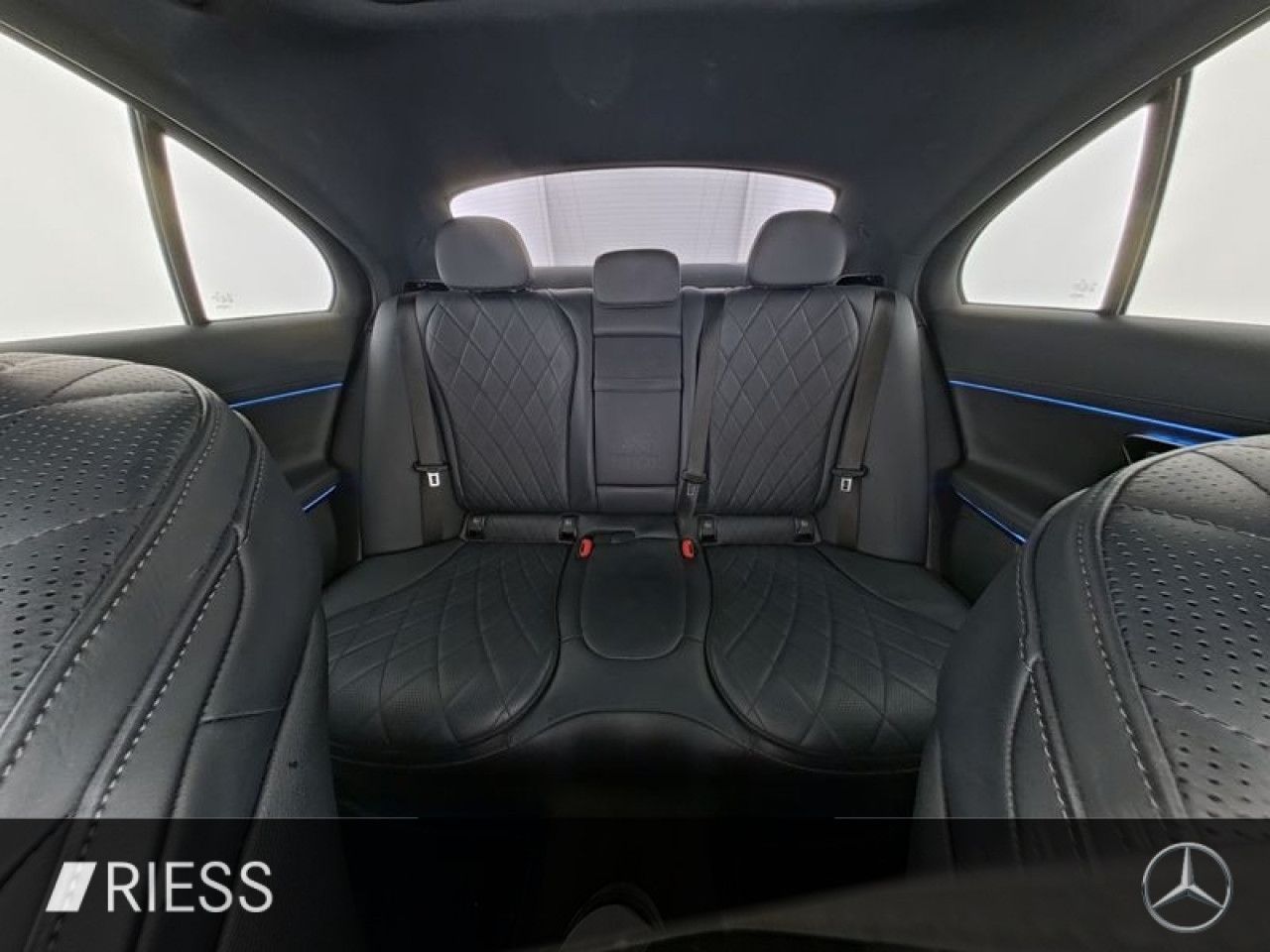 Mercedes-Benz E-Klasse – Bild 7