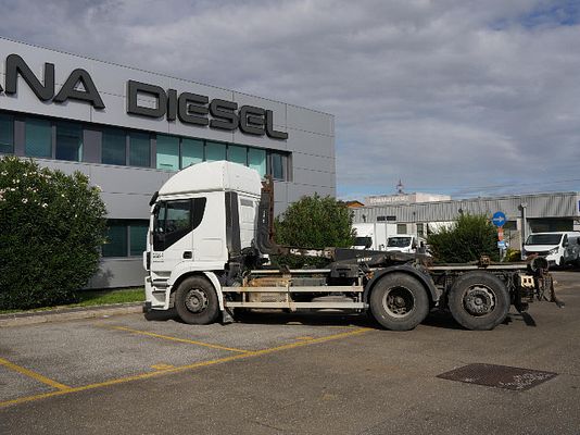 Vehicle image 7 / 13