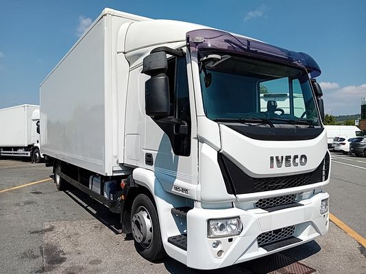 Vehicle image 2 / 11