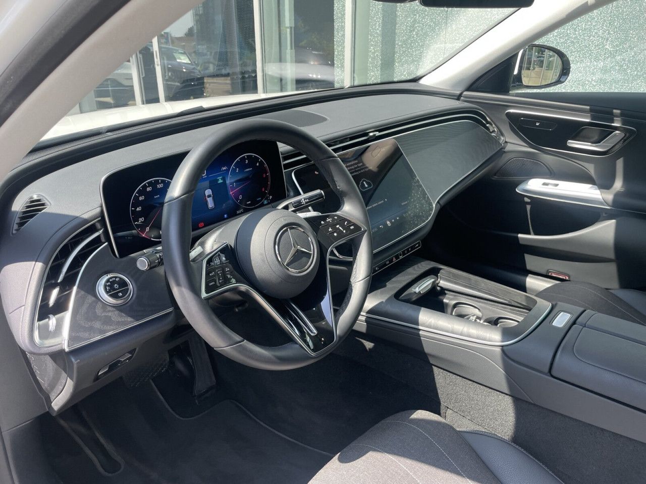 Mercedes-Benz E-Klasse – Bild 12