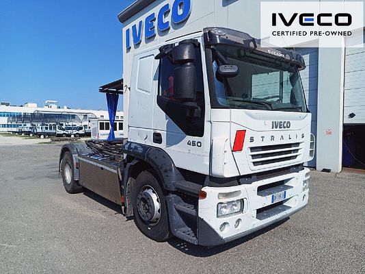 Vehicle image 2 / 5