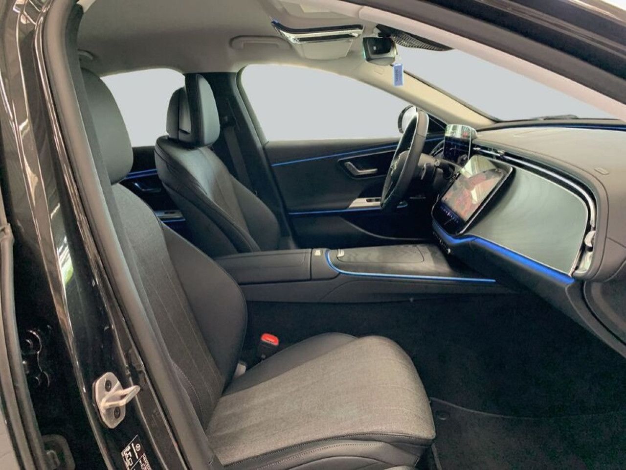 Mercedes-Benz E-Klasse – Bild 12