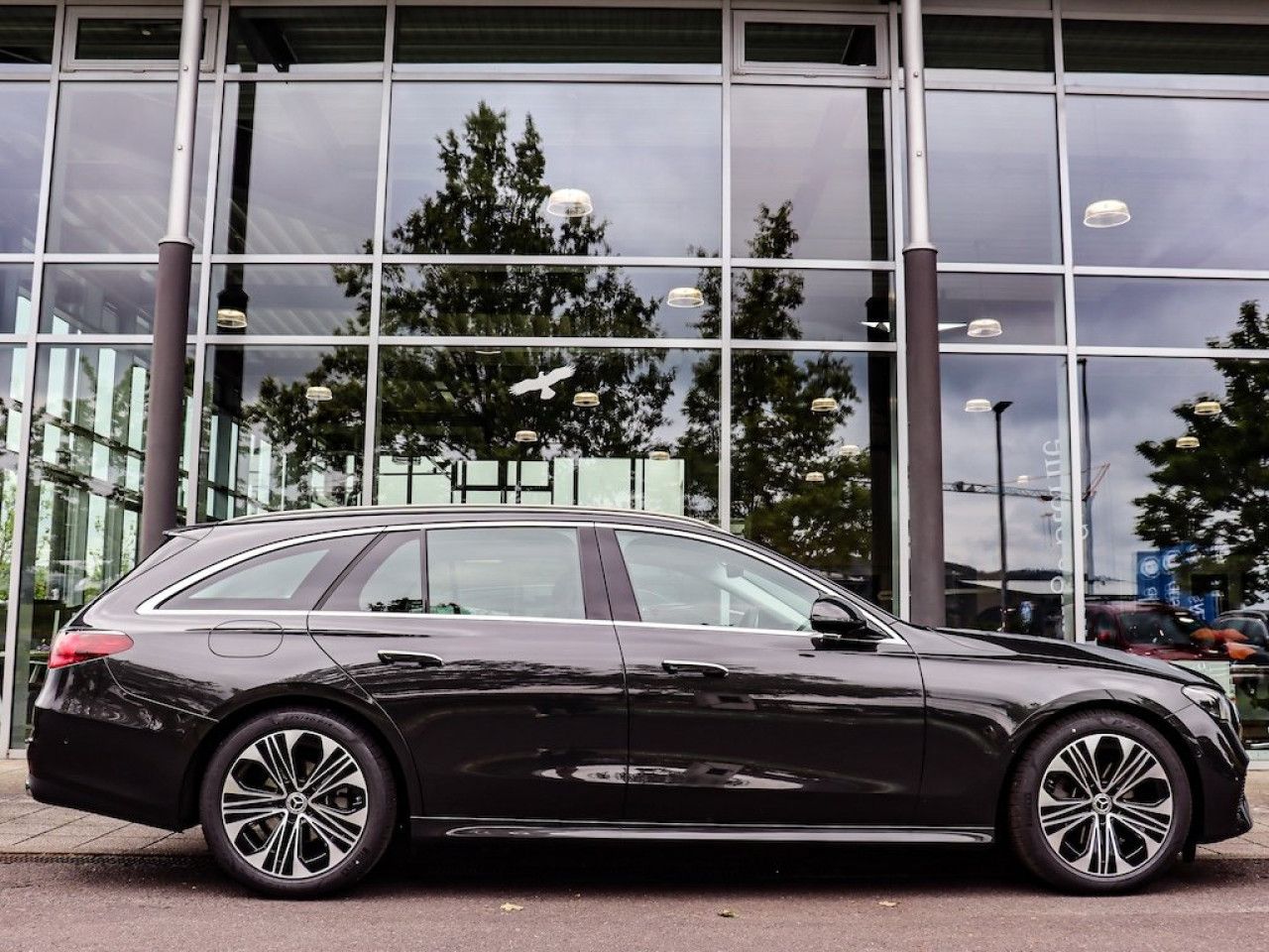 Mercedes-Benz E-Klasse – Bild 3