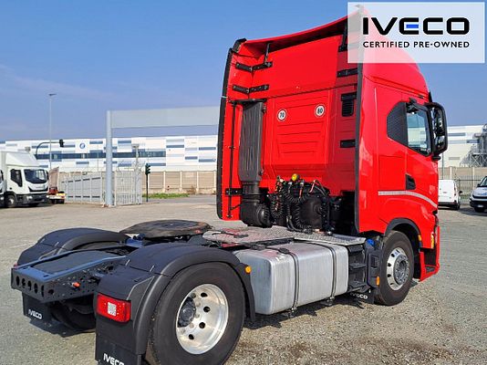 Vehicle image 5 / 13