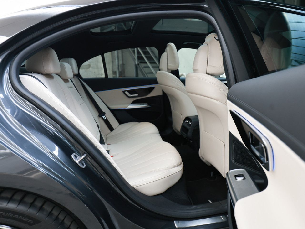 Mercedes-Benz E-Klasse – Bild 6