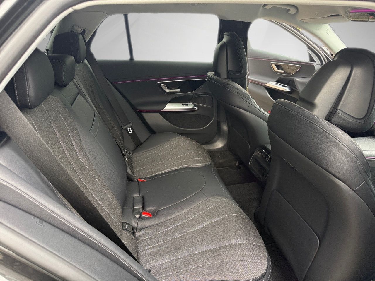 Mercedes-Benz E-Klasse – Bild 23