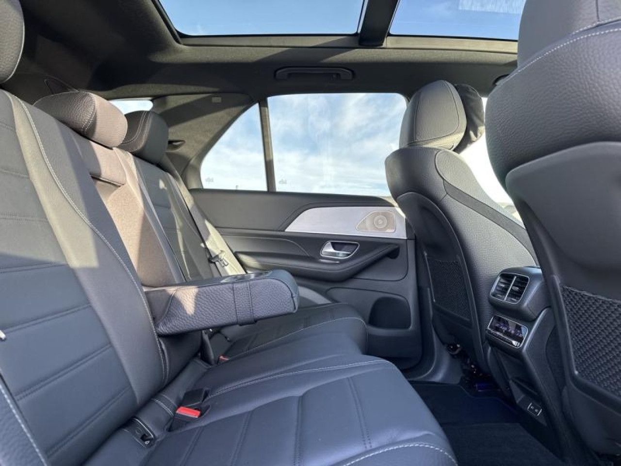 Photo du v&eacute;hicule 14 / 18