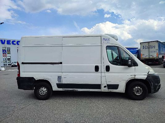 Vehicle image 5 / 10