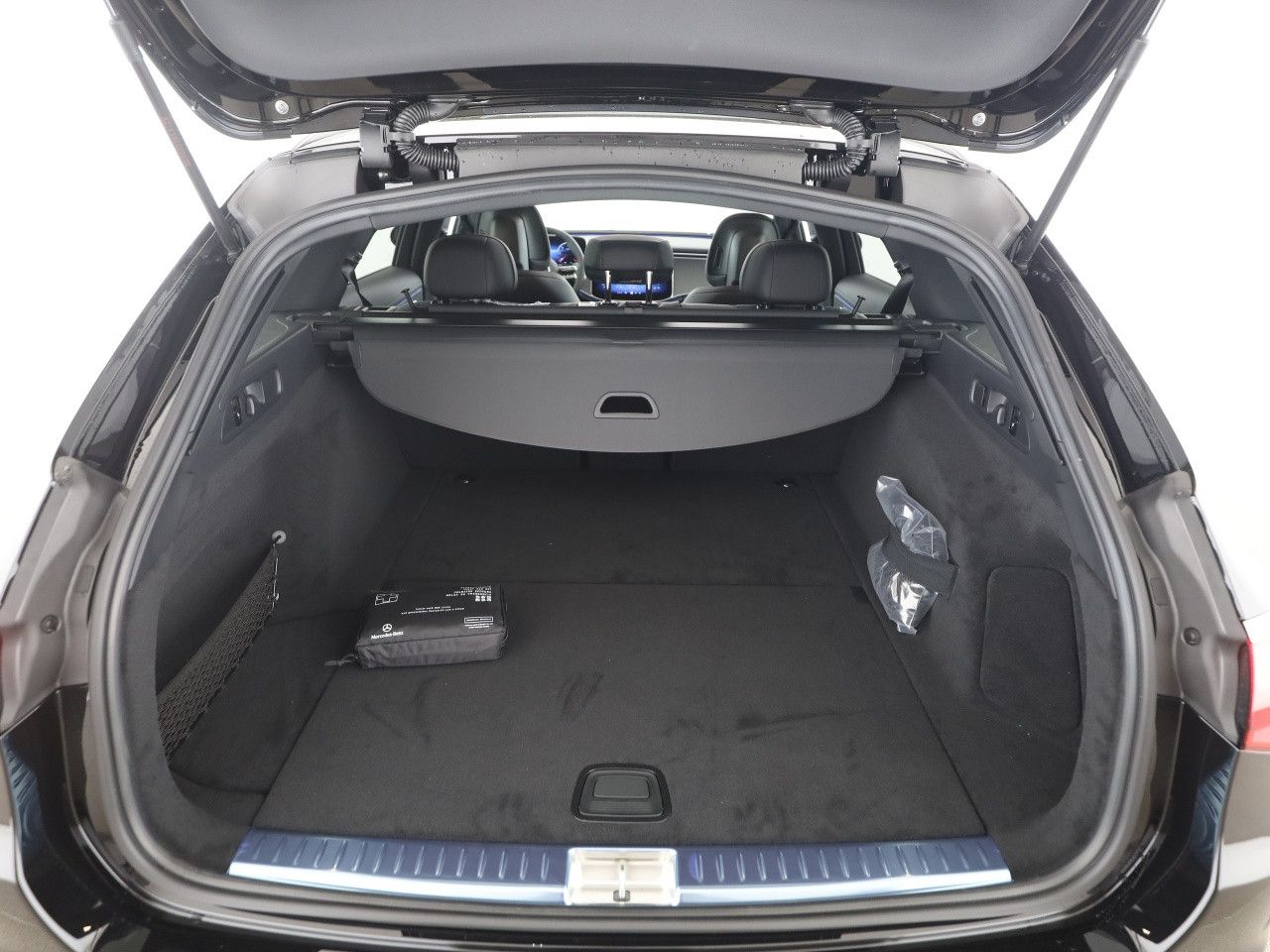 Mercedes-Benz E-Klasse – Bild 15