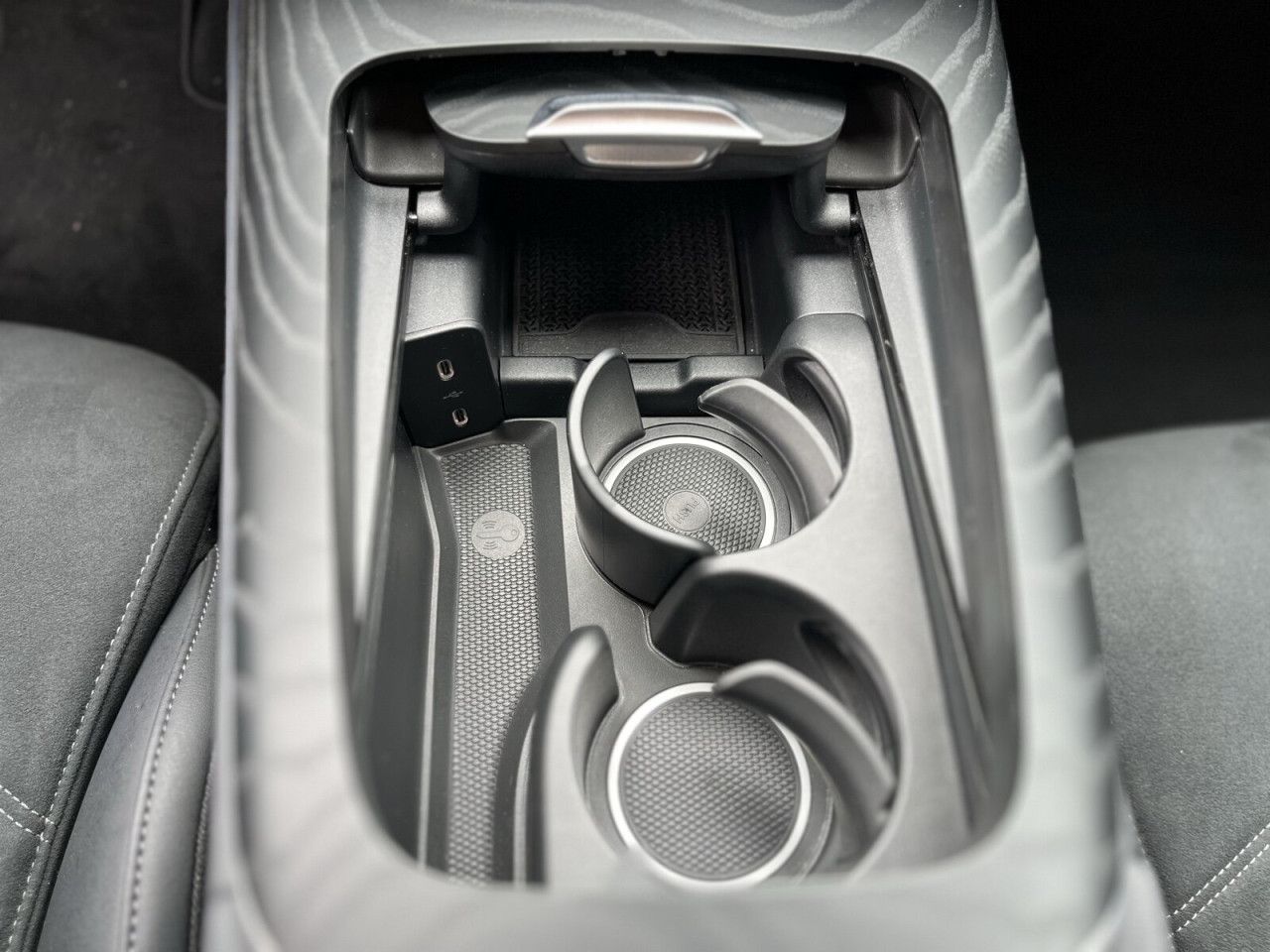 Mercedes-Benz E-Klasse – Bild 17