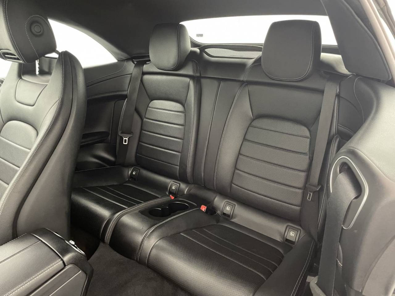 Photo du v&eacute;hicule 16 / 18