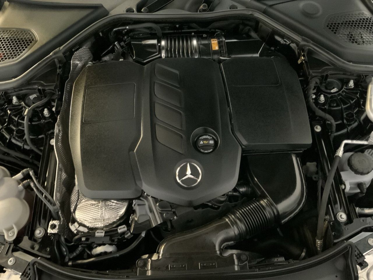 Mercedes-Benz E-Klasse – Bild 13