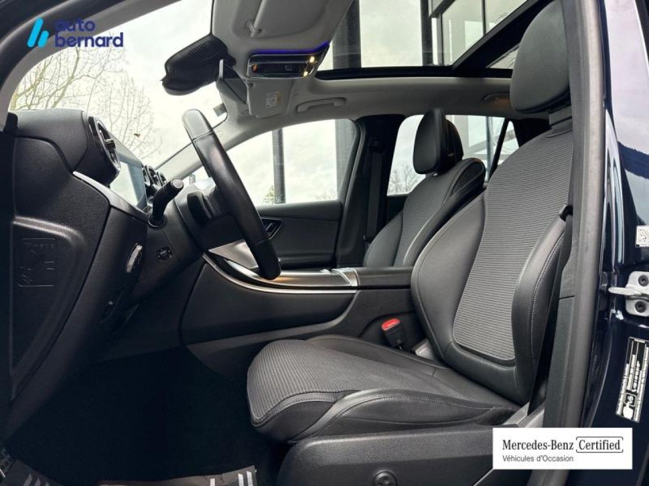 Photo du v&eacute;hicule 9 / 18