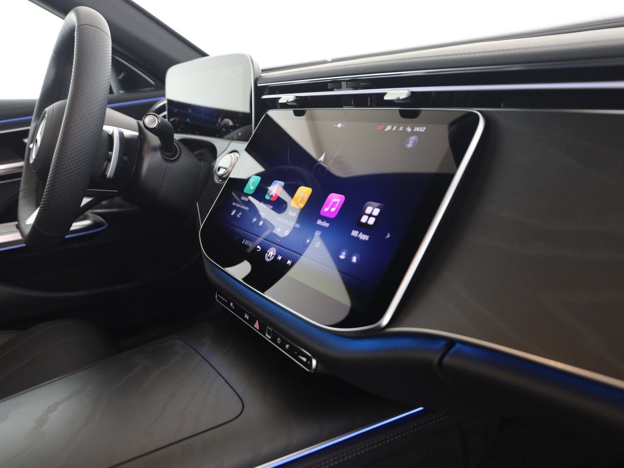 Mercedes-Benz E-Klasse – Bild 17
