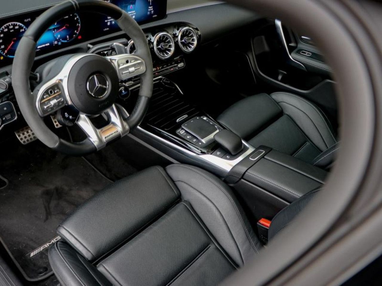 Photo du v&eacute;hicule 11 / 18