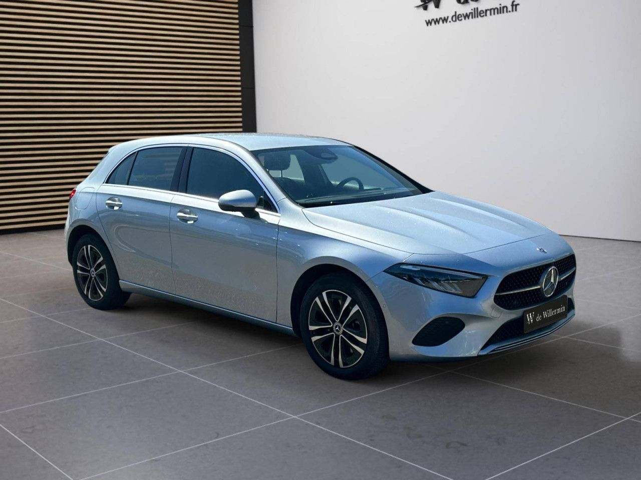 Photo du v&eacute;hicule 3 / 18