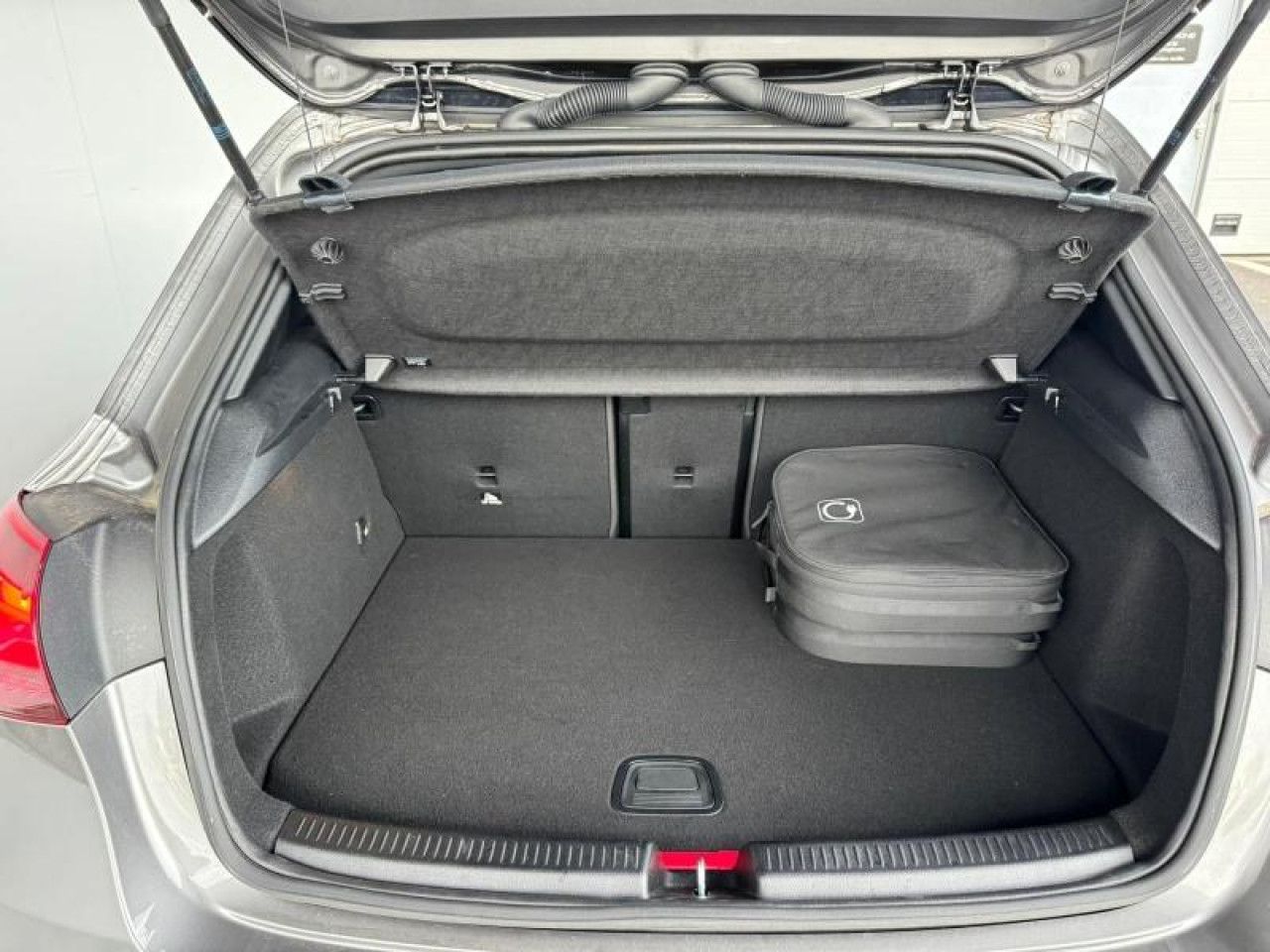 Photo du v&eacute;hicule 11 / 18