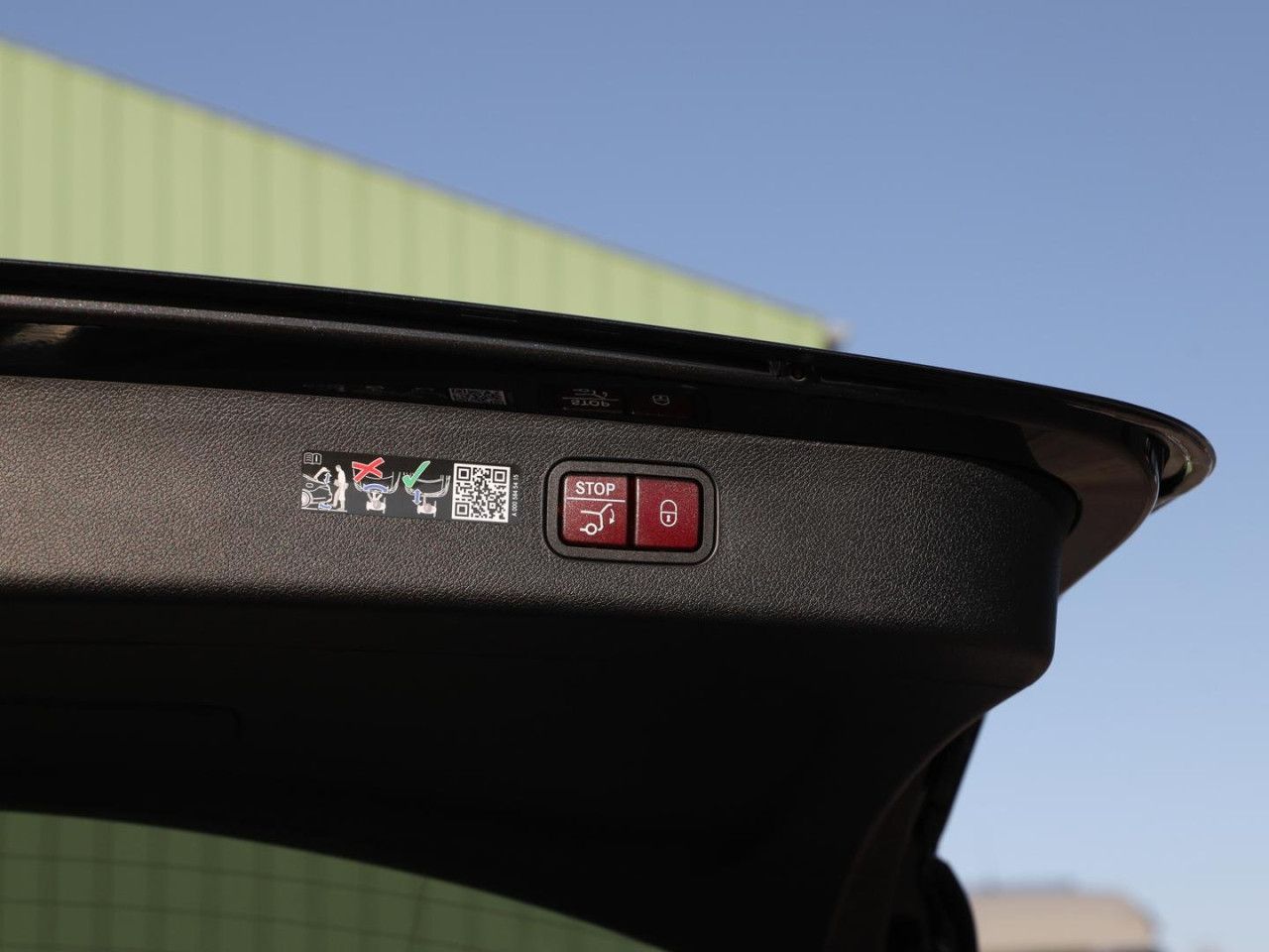 Mercedes-Benz E-Klasse – Bild 12