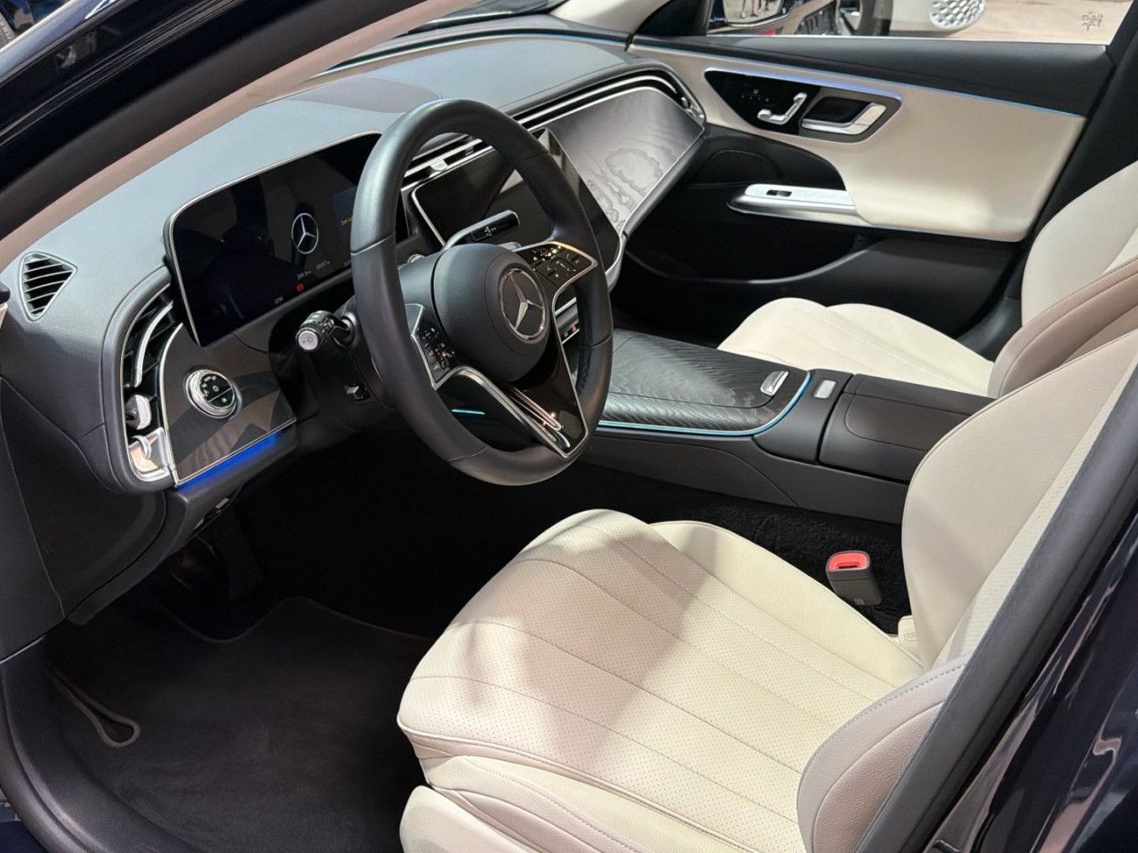 Mercedes-Benz E-Klasse – Bild 15
