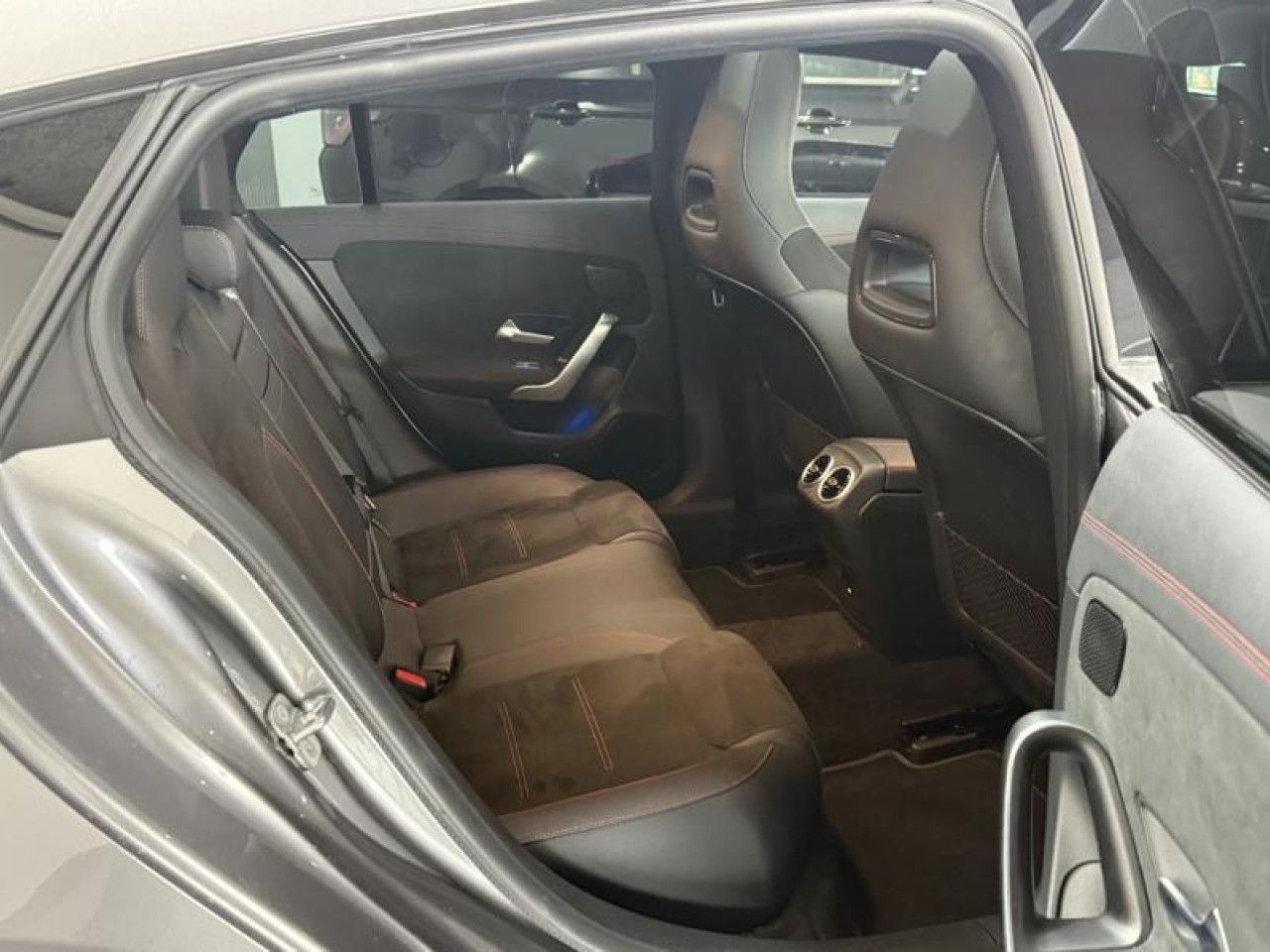 Photo du véhicule 16 / 18