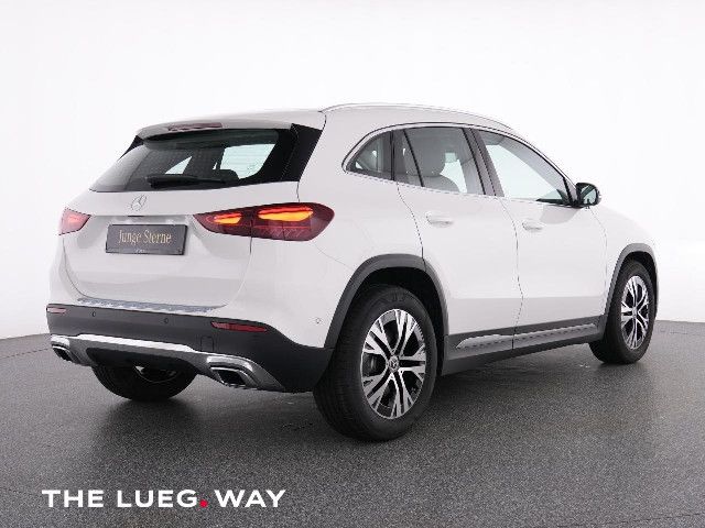Mercedes-Benz GLA 220