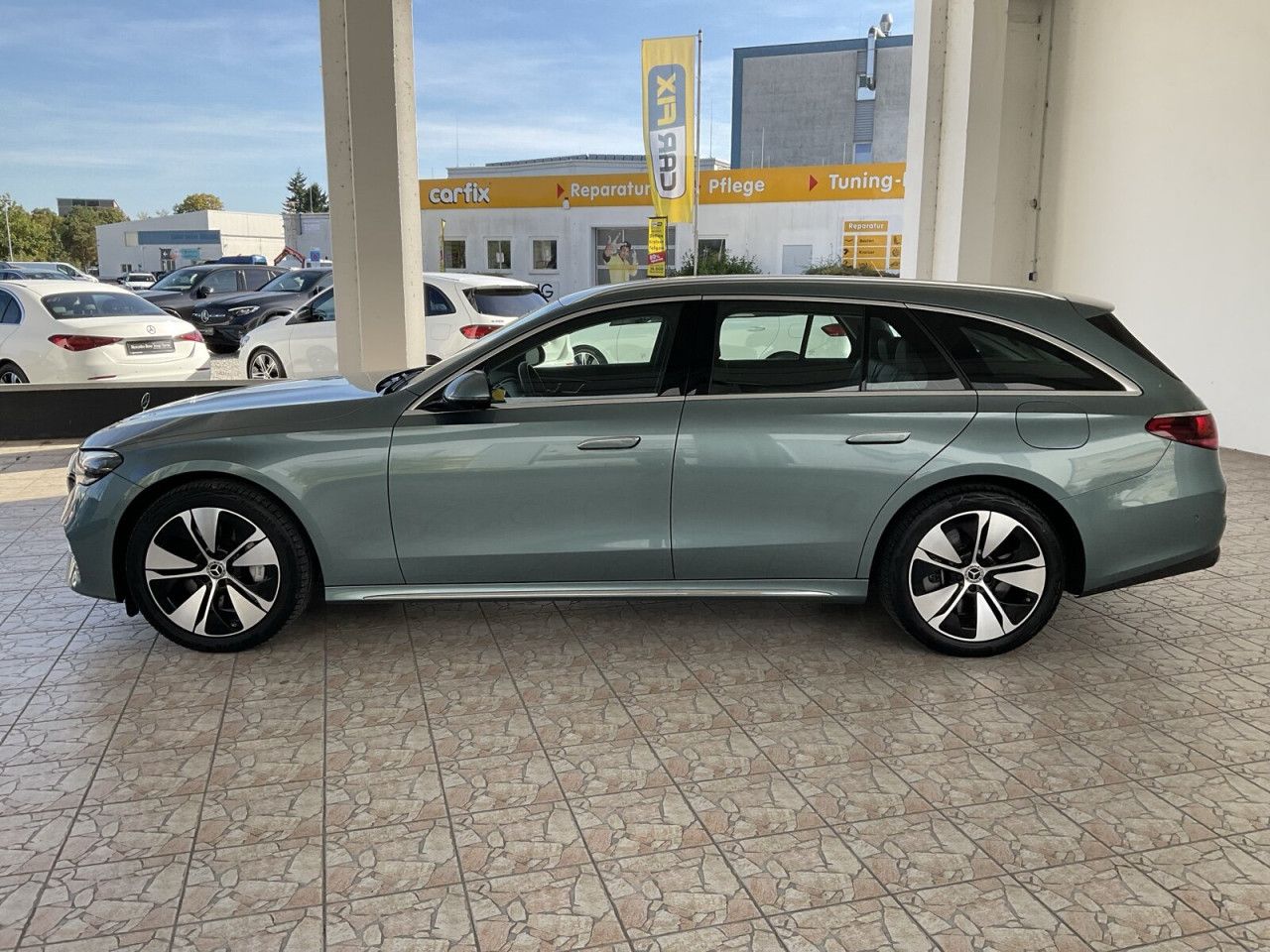 Mercedes-Benz E-Klasse – Bild 8