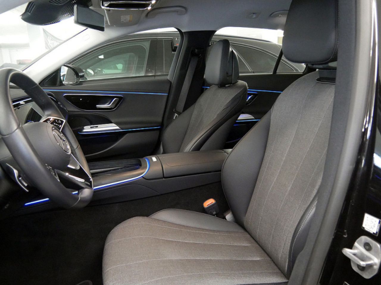 Mercedes-Benz E-Klasse – Bild 15