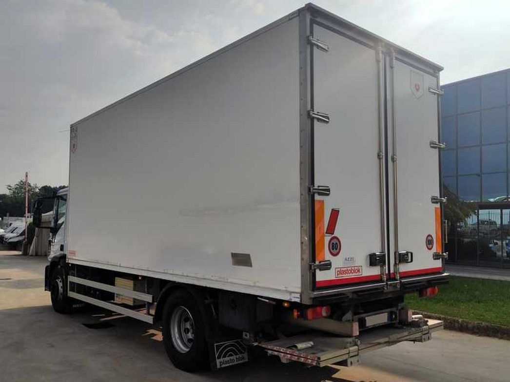 IVECO | 180E28/P ISOTERMICO CON FRIGO E SPONDA