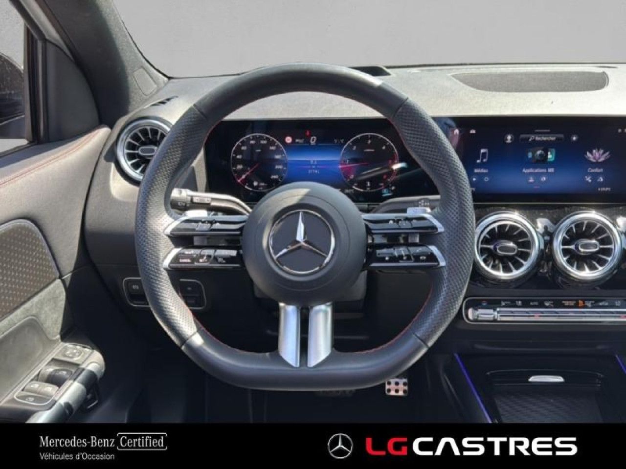 Photo du v&eacute;hicule 14 / 18