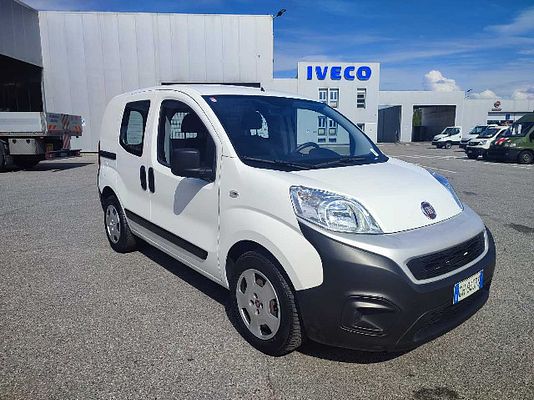 Vehicle image 3 / 10