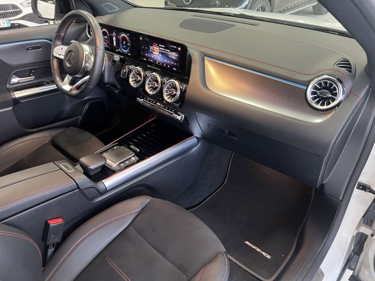 Photo du v&eacute;hicule 11 / 18