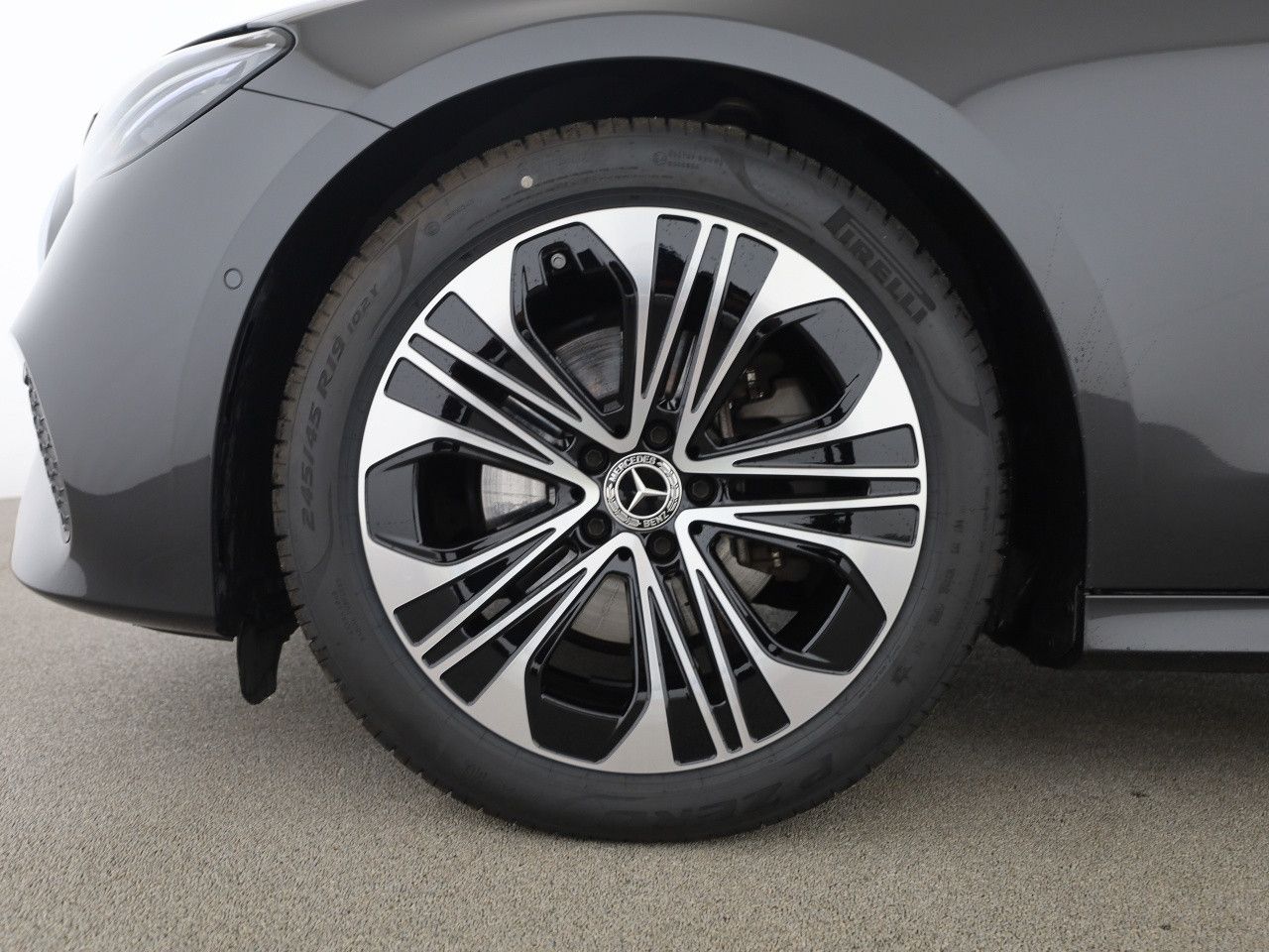 Mercedes-Benz E-Klasse – Bild 18