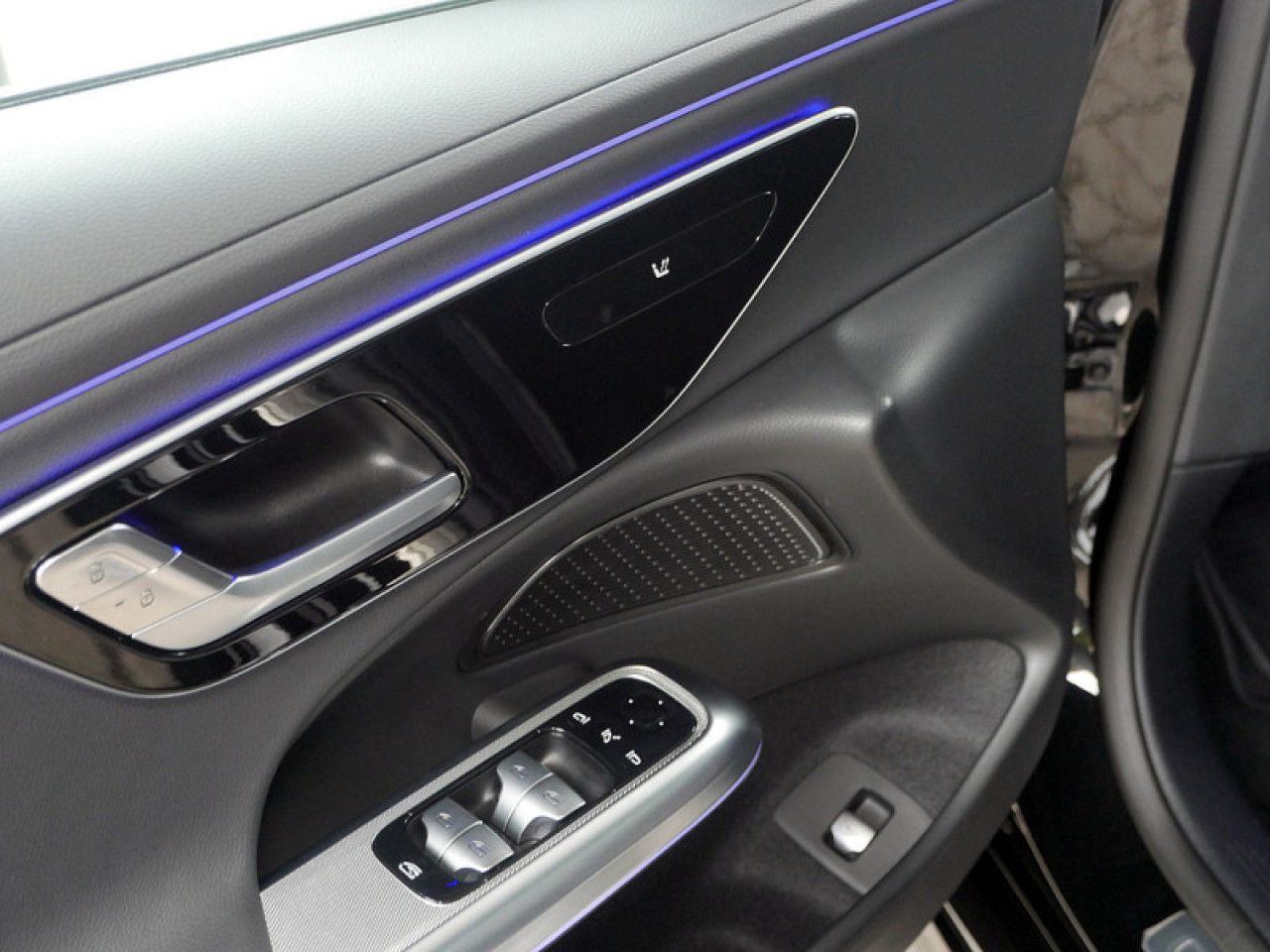 Mercedes-Benz E-Klasse – Bild 13
