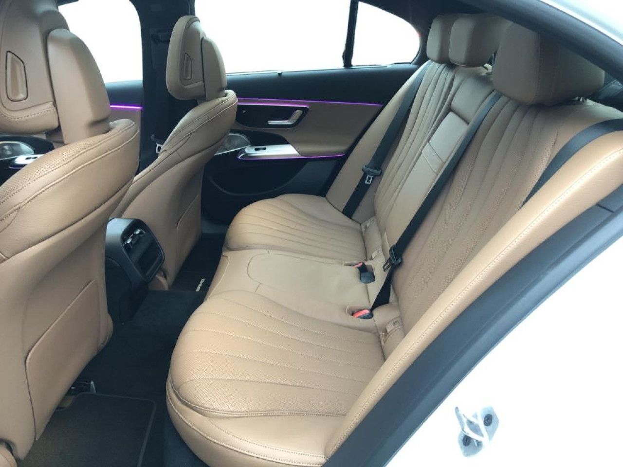 Mercedes-Benz E-Klasse – Bild 7