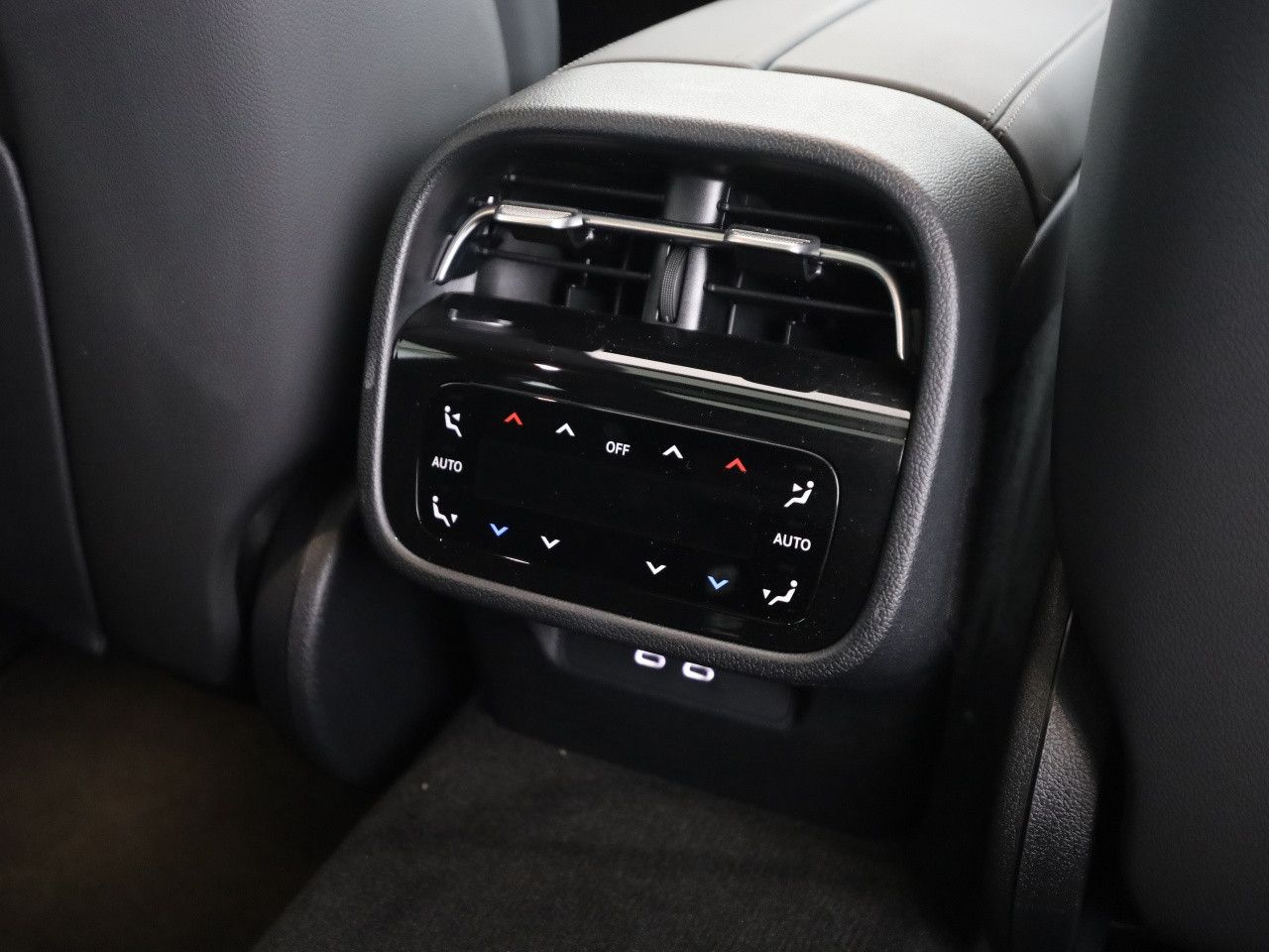 Mercedes-Benz E-Klasse – Bild 22