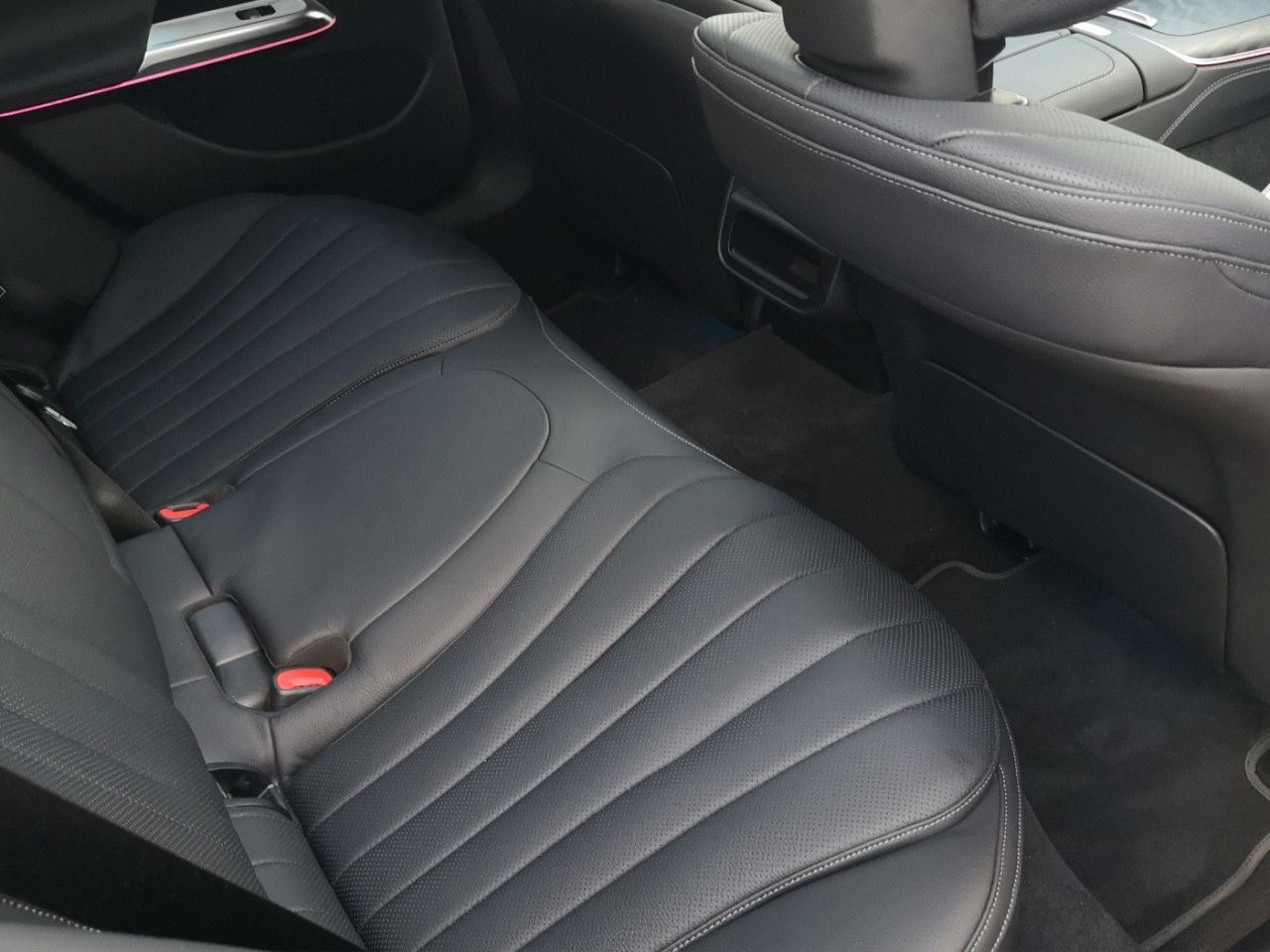 Mercedes-Benz E-Klasse – Bild 17