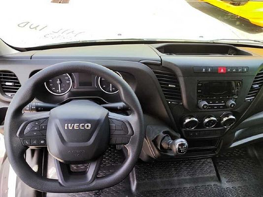 Vehicle image 7 / 10