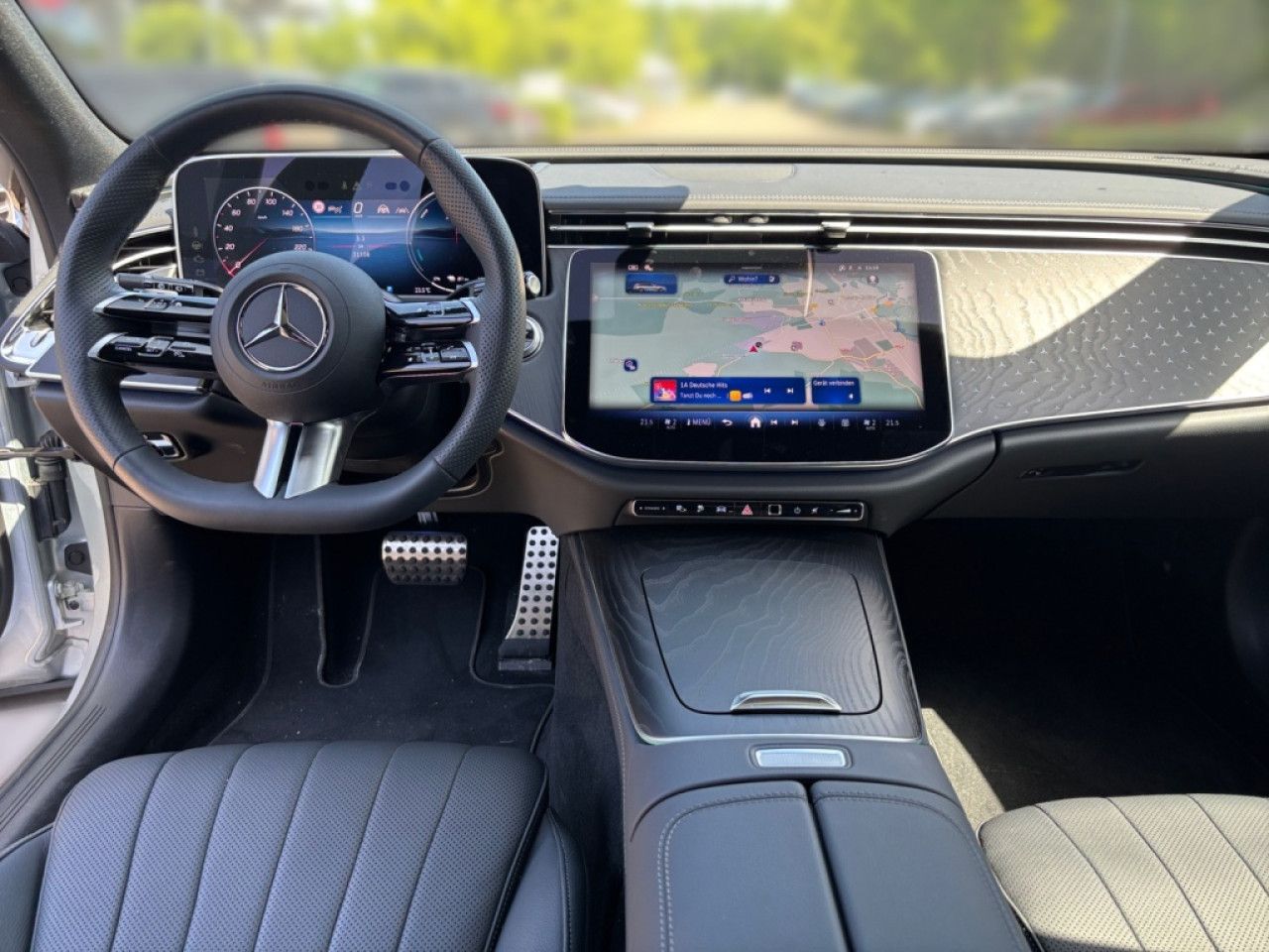 Mercedes-Benz E-Klasse – Bild 12