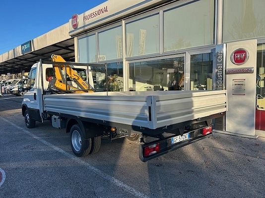 Vehicle image 18 / 18