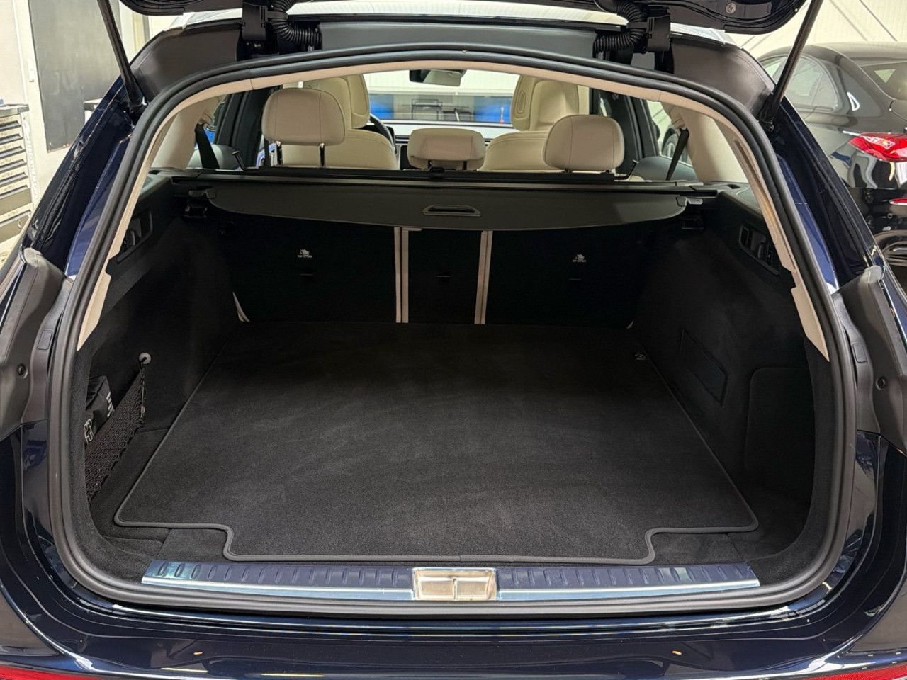 Mercedes-Benz E-Klasse – Bild 18