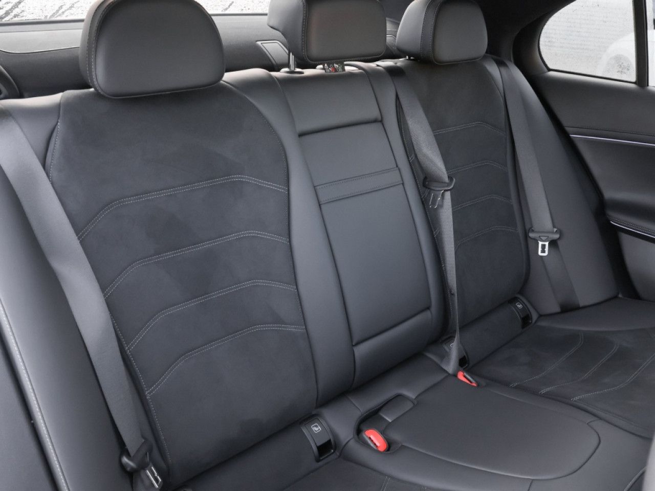 Mercedes-Benz E-Klasse – Bild 4