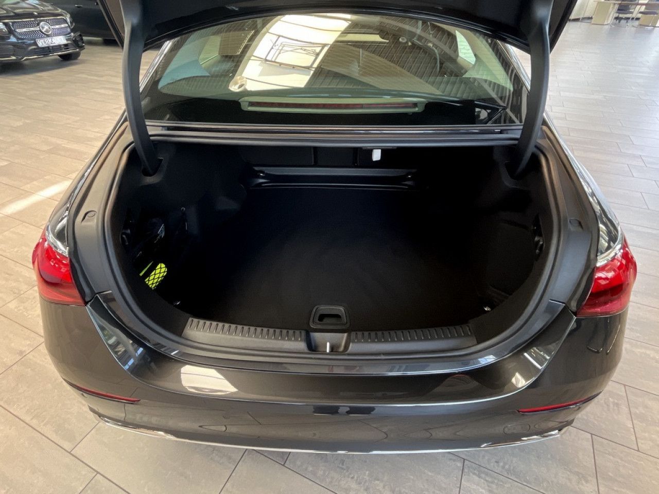 Mercedes-Benz E-Klasse – Bild 6